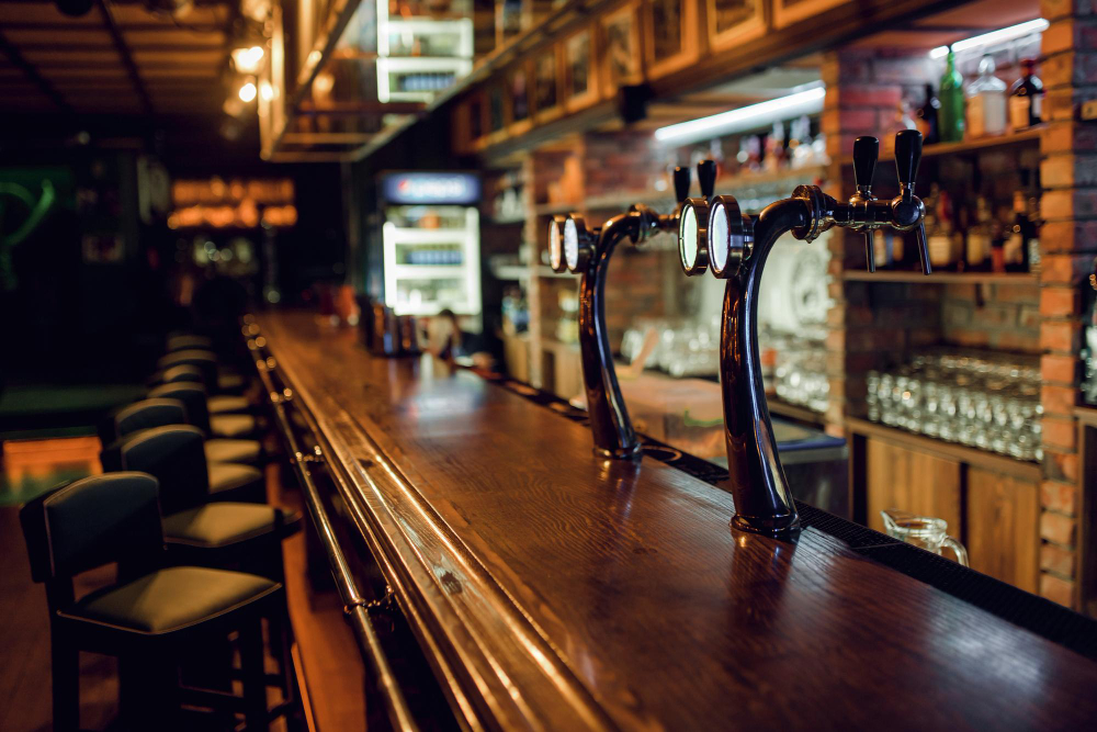 Pub bar interior – accountancy services for pubs and hospitality businesses