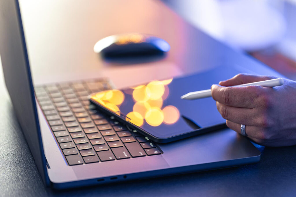 Making Tax Digital accounting using a laptop and tablet